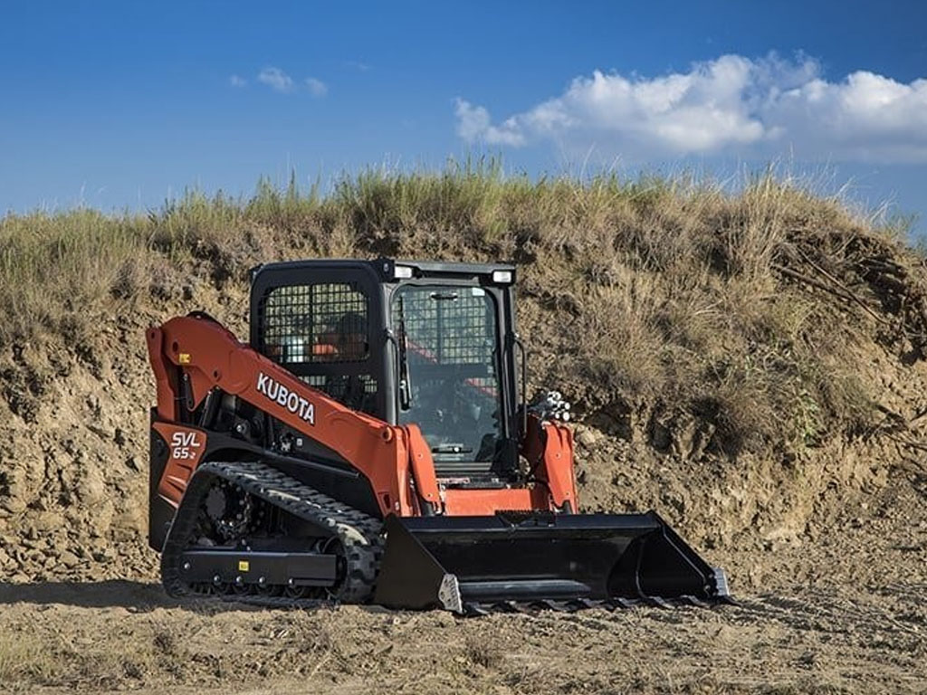 KUBOTA SVL65-2 Track Loader w/ 68" Bucket